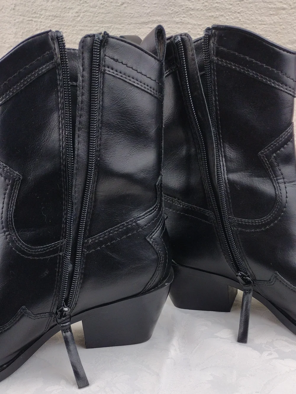 Madden Girl Swifty Black PU Upper Pointed Toe Side Zip Blocked Heel Western Boot